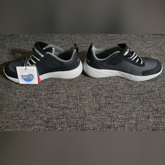 Skechers size 13 - Picture 2 of 4
